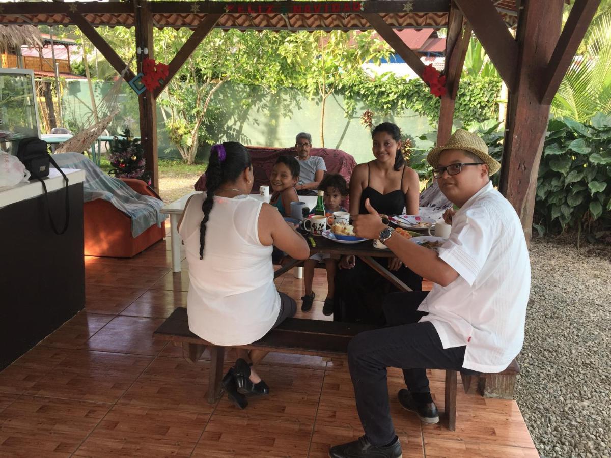 Hotel One Love Puerto Viejo Puerto Viejo de Talamanca Zewnętrze zdjęcie